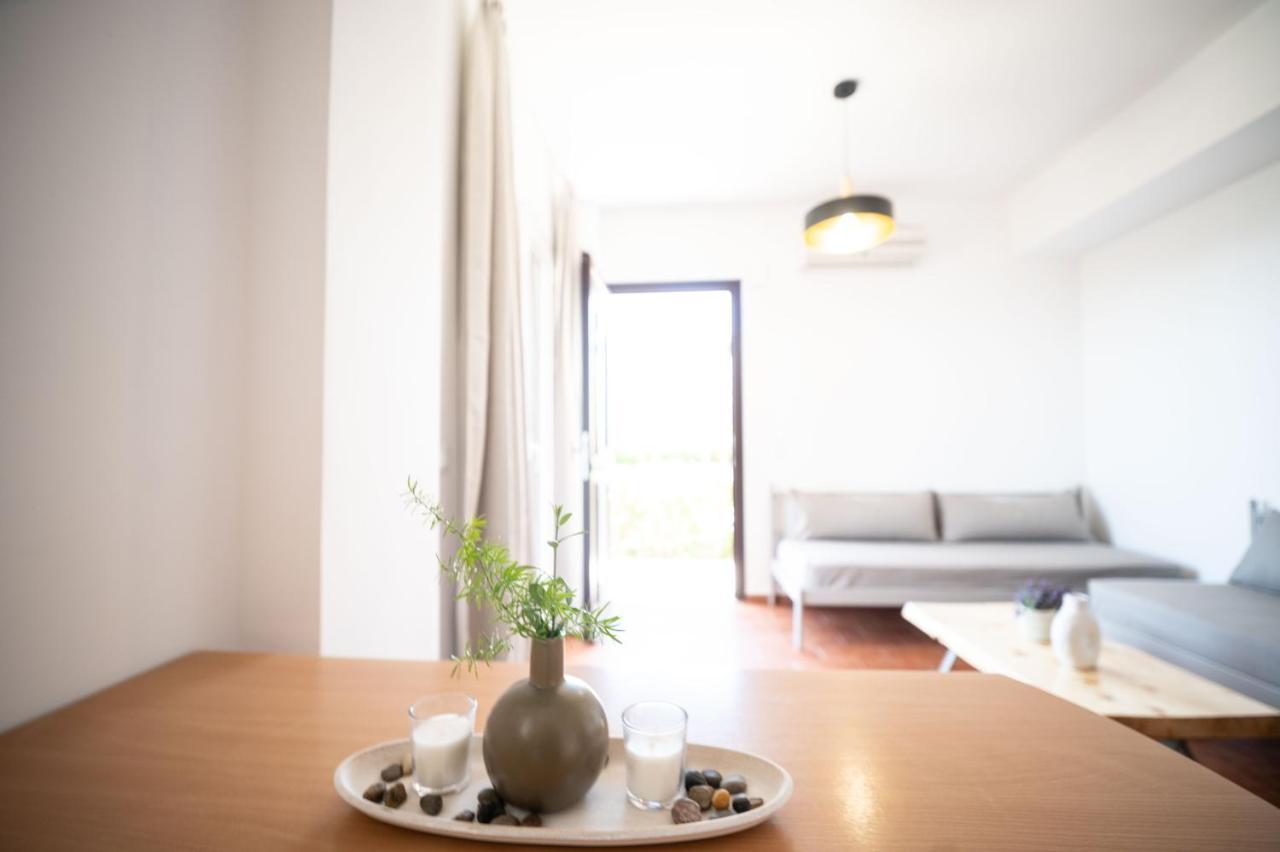Christoforos Apartments Lourdata  Eksteriør bilde